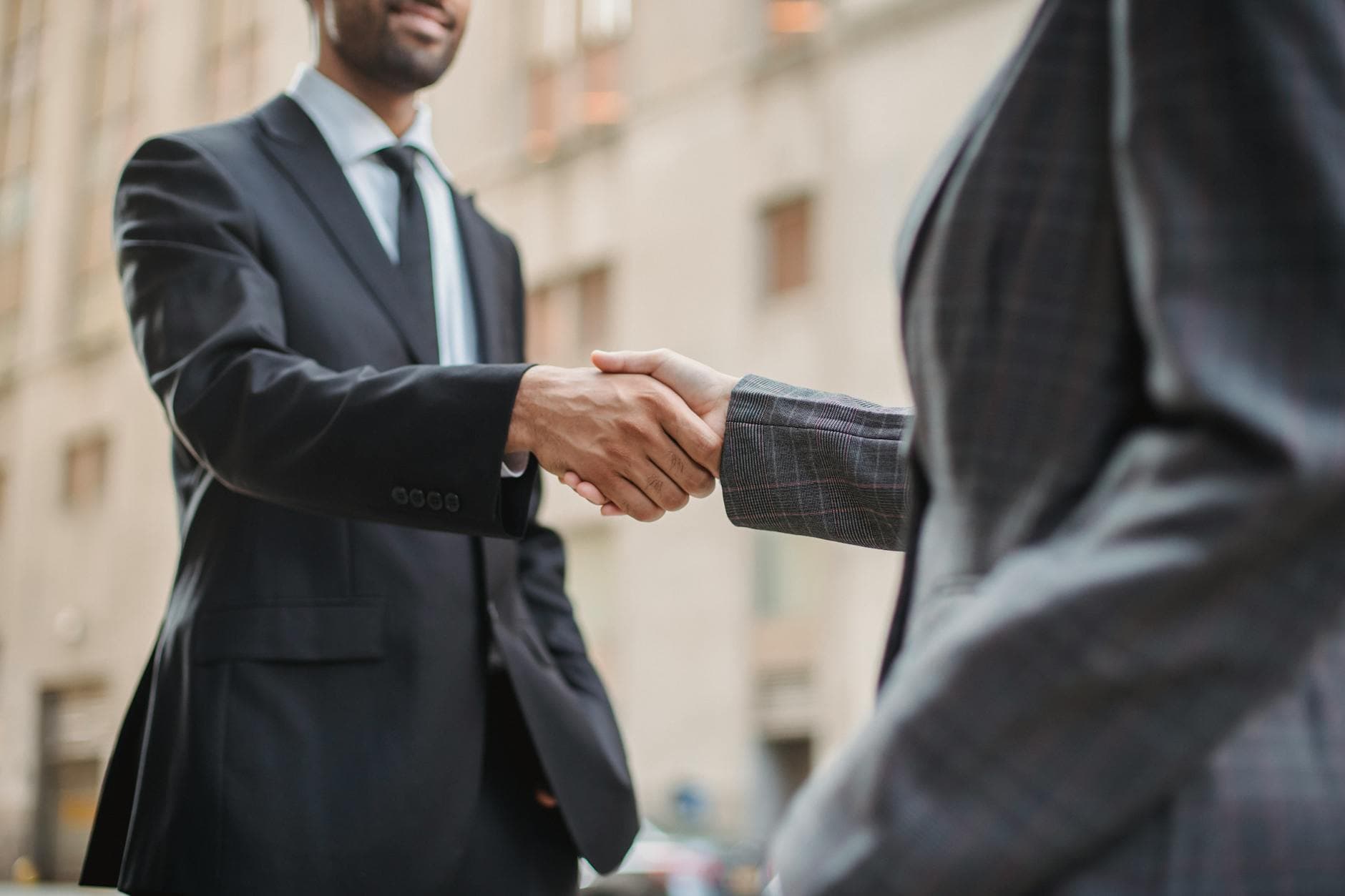 Cómo medir el Product-Market Fit: Una guía paso a paso para startups