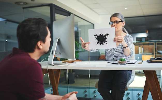 How to Build Your User Base with Human Behavior Hacks for Growth