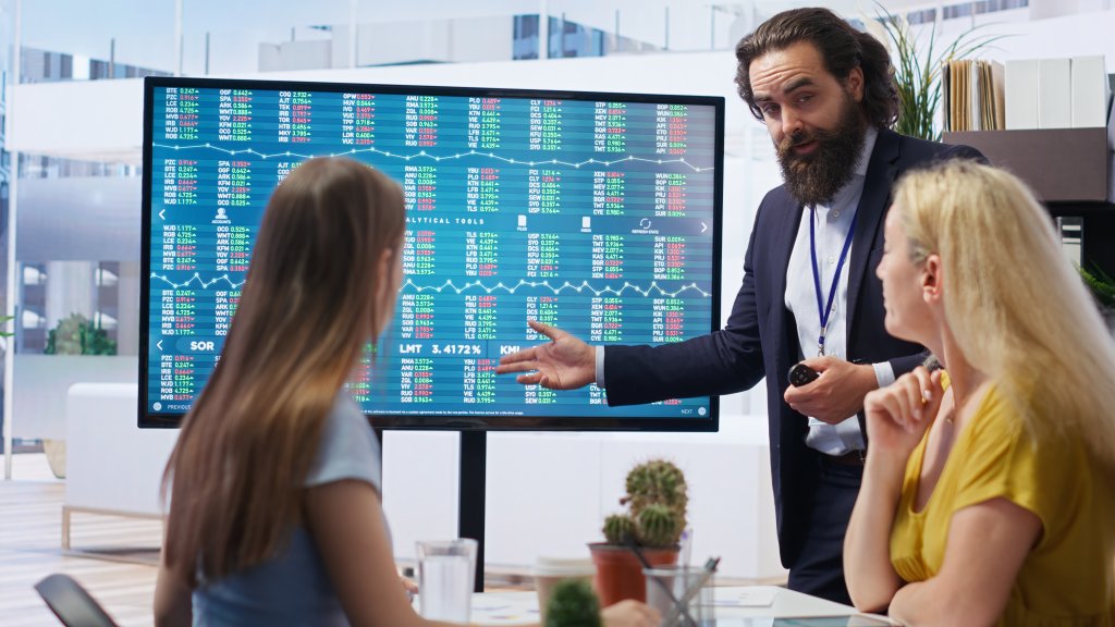 CAC Optimization Strategies for Fund-Backed Companies